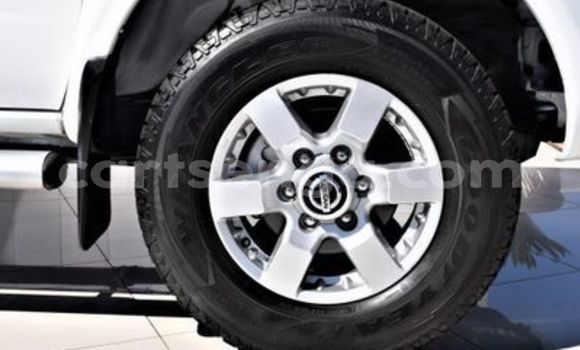 Nunua Ilio tumika Nissan Hardbody White Gari ndani ya Ezulwini nchini Hhohho Nunua Ilio tumika Nissan Hardbody White Gari ndani ya Ezulwini nchini Hhohho