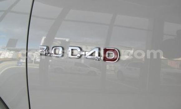 Nunua Ilio tumika Toyota Hilux White Gari ndani ya Ezulwini nchini Hhohho Nunua Ilio tumika Toyota Hilux White Gari ndani ya Ezulwini nchini Hhohho