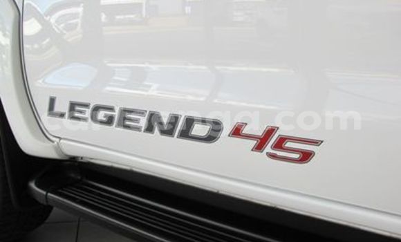 Nunua Ilio tumika Toyota Hilux White Gari ndani ya Ezulwini nchini Hhohho Nunua Ilio tumika Toyota Hilux White Gari ndani ya Ezulwini nchini Hhohho