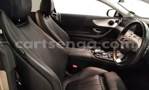 Nunua Ilio tumika Mercedes‒Benz E–Class Silver Gari ndani ya Manzini nchini Manzini Nunua Ilio tumika Mercedes‒Benz E–Class Silver Gari ndani ya Manzini nchini Manzini