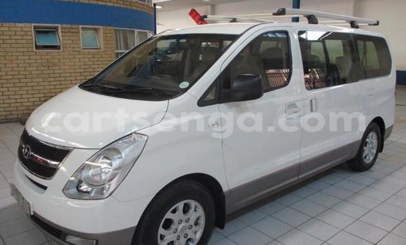 Acheter Occasion Voiture Hyundai H1 Blanc à Manzini, Manzini Acheter Occasion Voiture Hyundai H1 Blanc à Manzini, Manzini