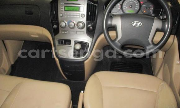 Acheter Occasion Voiture Hyundai H1 Blanc à Manzini, Manzini Acheter Occasion Voiture Hyundai H1 Blanc à Manzini, Manzini