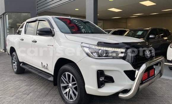 Nunua Ilio tumika Toyota Hilux White Gari ndani ya Mbabane nchini Manzini Nunua Ilio tumika Toyota Hilux White Gari ndani ya Mbabane nchini Manzini
