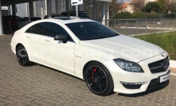 Acheter Occasion Voiture Mercedes‒Benz CLA-klasse AMG Blanc à Manzini, Manzini Acheter Occasion Voiture Mercedes‒Benz CLA-klasse AMG Blanc à Manzini, Manzini