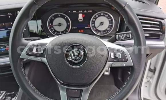Acheter Occasion Voiture Volkswagen Touareg Blanc à Manzini, Manzini Acheter Occasion Voiture Volkswagen Touareg Blanc à Manzini, Manzini