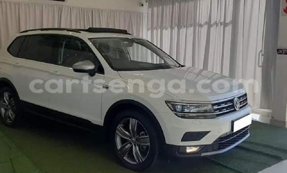 Buy Used Volkswagen Tiguan Silver Car in Manzini in Manzini Buy Used Volkswagen Tiguan Silver Car in Manzini in Manzini