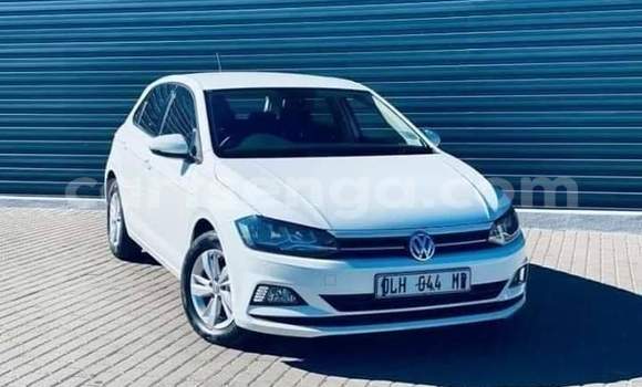 Nunua Ilio tumika Volkswagen Polo White Gari ndani ya Manzini nchini Manzini Nunua Ilio tumika Volkswagen Polo White Gari ndani ya Manzini nchini Manzini