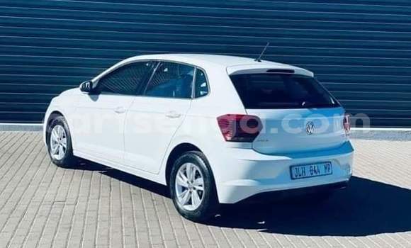 Nunua Ilio tumika Volkswagen Polo White Gari ndani ya Manzini nchini Manzini Nunua Ilio tumika Volkswagen Polo White Gari ndani ya Manzini nchini Manzini