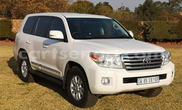 Buy Used Toyota Land Cruiser White Car in Mbabane in Manzini Buy Used Toyota Land Cruiser White Car in Mbabane in Manzini