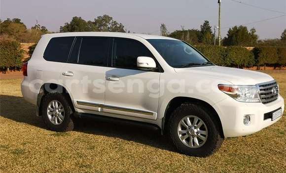 Buy Used Toyota Land Cruiser White Car in Mbabane in Manzini Buy Used Toyota Land Cruiser White Car in Mbabane in Manzini