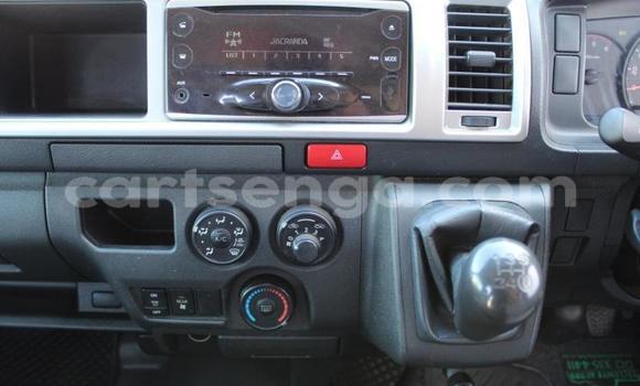 Nunua Ilio tumika Toyota Allion White Gari ndani ya Ezulwini nchini Hhohho Nunua Ilio tumika Toyota Allion White Gari ndani ya Ezulwini nchini Hhohho