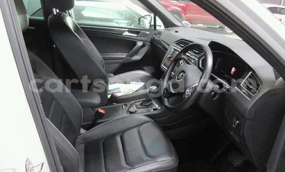 Acheter Occasion Voiture Volkswagen Tiguan Blanc à Manzini, Manzini Acheter Occasion Voiture Volkswagen Tiguan Blanc à Manzini, Manzini