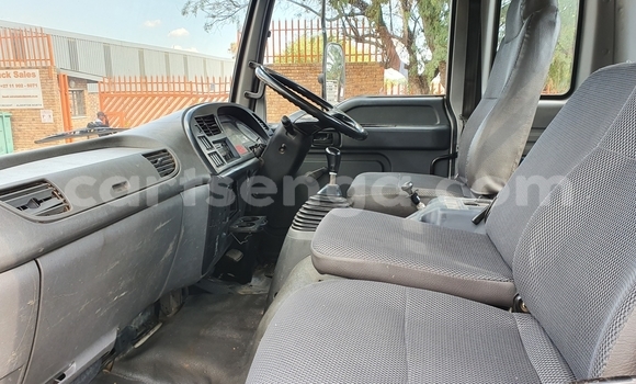 Nunua Ilio tumika Isuzu FTR 850 White Lori ndani ya Mbabane nchini Manzini Nunua Ilio tumika Isuzu FTR 850 White Lori ndani ya Mbabane nchini Manzini