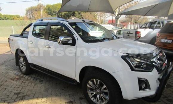 Acheter Occasion Voiture Isuzu KB Blanc à Big Bend, Lubombo Acheter Occasion Voiture Isuzu KB Blanc à Big Bend, Lubombo