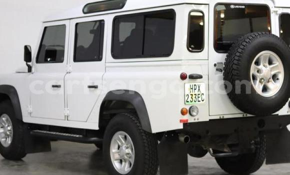Acheter Occasion Voiture Land Rover Defender Blanc à Big Bend, Lubombo Acheter Occasion Voiture Land Rover Defender Blanc à Big Bend, Lubombo