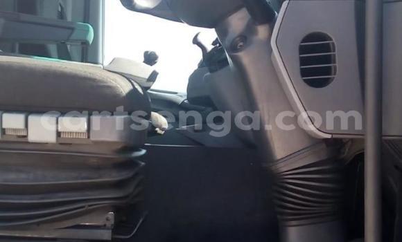 Nunua Ilio tumika Mercedes‒Benz Tipper White Lori ndani ya Ezulwini nchini Hhohho Nunua Ilio tumika Mercedes‒Benz Tipper White Lori ndani ya Ezulwini nchini Hhohho