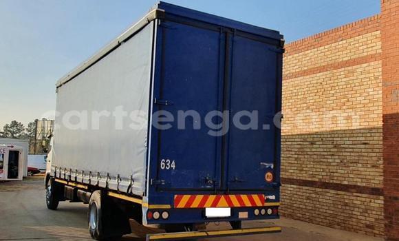 Nunua Ilio tumika Hino 300 Series White Lori ndani ya Import - Dubai nchini Hhohho Nunua Ilio tumika Hino 300 Series White Lori ndani ya Import - Dubai nchini Hhohho