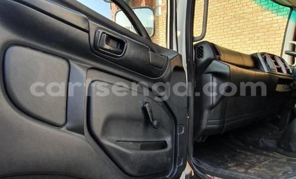 Nunua Ilio tumika Hino 300 Series White Lori ndani ya Import - Dubai nchini Hhohho Nunua Ilio tumika Hino 300 Series White Lori ndani ya Import - Dubai nchini Hhohho