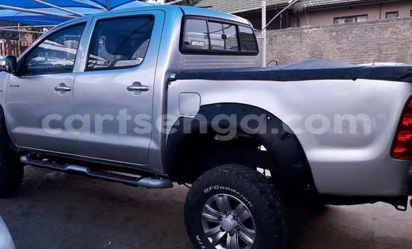Buy Used Toyota Hilux Silver Car in Mbabane in Manzini Buy Used Toyota Hilux Silver Car in Mbabane in Manzini