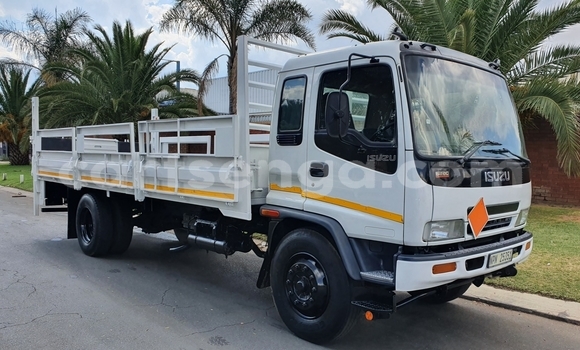 Acheter Occasion Utilitaire Isuzu FTR 850 Blanc à Mbabane, Manzini Acheter Occasion Utilitaire Isuzu FTR 850 Blanc à Mbabane, Manzini