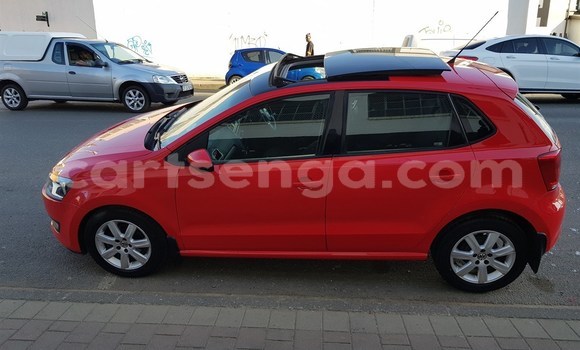 Nunua Ilio tumika Volkswagen Polo Red Gari ndani ya Mbabane nchini Manzini Nunua Ilio tumika Volkswagen Polo Red Gari ndani ya Mbabane nchini Manzini
