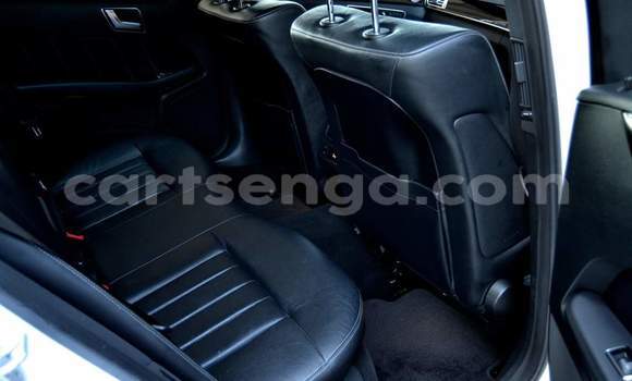 Nunua Ilio tumika Mercedes‒Benz E–Class White Gari ndani ya Manzini nchini Manzini Nunua Ilio tumika Mercedes‒Benz E–Class White Gari ndani ya Manzini nchini Manzini