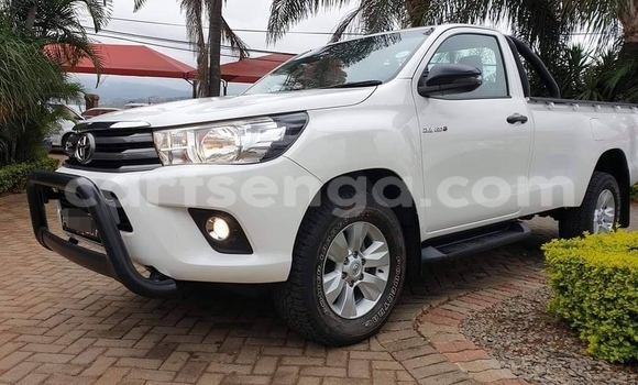 Acheter Occasion Voiture Toyota Hilux Blanc à Mbabane, Manzini Acheter Occasion Voiture Toyota Hilux Blanc à Mbabane, Manzini