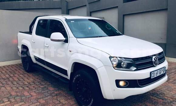 Buy Used Volkswagen Amarok White Car in Mbabane in Manzini Buy Used Volkswagen Amarok White Car in Mbabane in Manzini