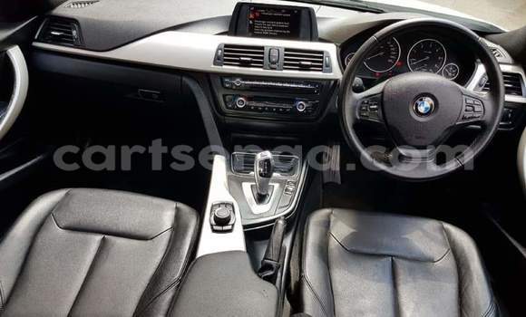 Nunua Ilio tumika BMW 3–Series White Gari ndani ya Manzini nchini Manzini Nunua Ilio tumika BMW 3–Series White Gari ndani ya Manzini nchini Manzini