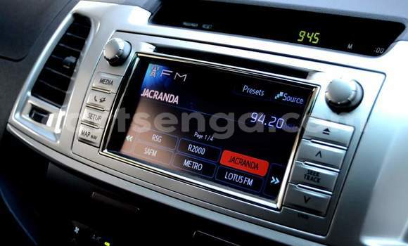 Buy Used Toyota Hilux White Car in Ezulwini in Hhohho Buy Used Toyota Hilux White Car in Ezulwini in Hhohho