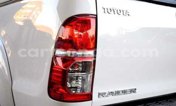 Buy Used Toyota Hilux White Car in Ezulwini in Hhohho Buy Used Toyota Hilux White Car in Ezulwini in Hhohho