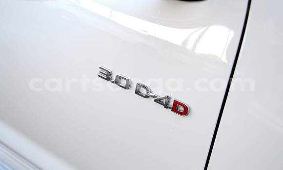 Buy Used Toyota Hilux White Car in Ezulwini in Hhohho Buy Used Toyota Hilux White Car in Ezulwini in Hhohho