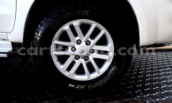 Buy Used Toyota Hilux White Car in Ezulwini in Hhohho Buy Used Toyota Hilux White Car in Ezulwini in Hhohho