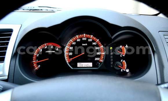 Buy Used Toyota Hilux White Car in Ezulwini in Hhohho Buy Used Toyota Hilux White Car in Ezulwini in Hhohho