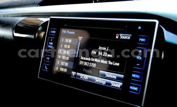 Acheter Occasion Voiture Toyota Hilux Blanc à Hlatikulu, Shiselweni District Acheter Occasion Voiture Toyota Hilux Blanc à Hlatikulu, Shiselweni District