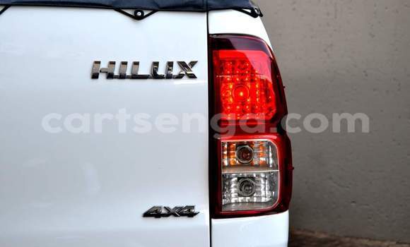 Acheter Occasion Voiture Toyota Hilux Blanc à Hlatikulu, Shiselweni District Acheter Occasion Voiture Toyota Hilux Blanc à Hlatikulu, Shiselweni District