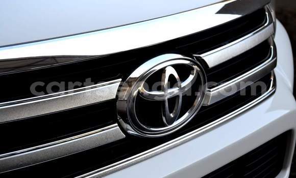 Acheter Occasion Voiture Toyota Hilux Blanc à Hlatikulu, Shiselweni District Acheter Occasion Voiture Toyota Hilux Blanc à Hlatikulu, Shiselweni District