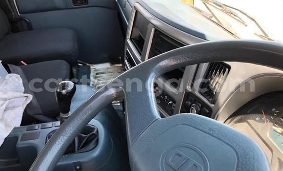 Nunua Ilio tumika Nissan UD White Lori ndani ya Mbabane nchini Manzini Nunua Ilio tumika Nissan UD White Lori ndani ya Mbabane nchini Manzini