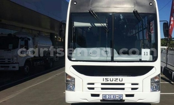 Buy Used Isuzu VehiCross White Car in Bhunya in Manzini