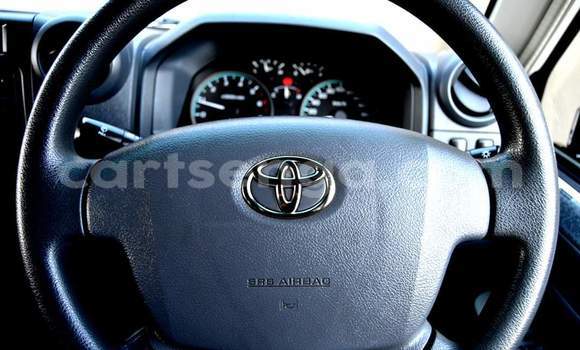 Acheter Occasion Voiture Toyota Land Cruiser Blanc à Ezulwini, Hhohho Acheter Occasion Voiture Toyota Land Cruiser Blanc à Ezulwini, Hhohho
