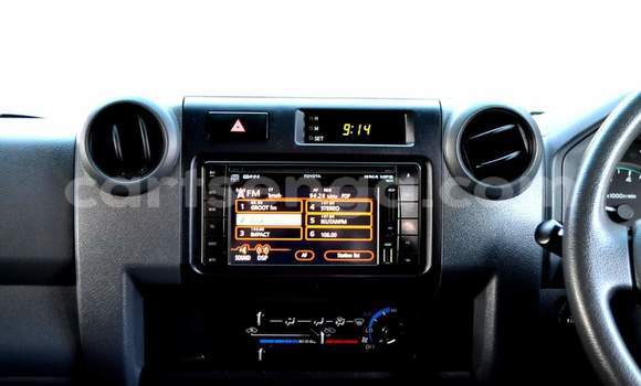 Acheter Occasion Voiture Toyota Land Cruiser Blanc à Ezulwini, Hhohho Acheter Occasion Voiture Toyota Land Cruiser Blanc à Ezulwini, Hhohho