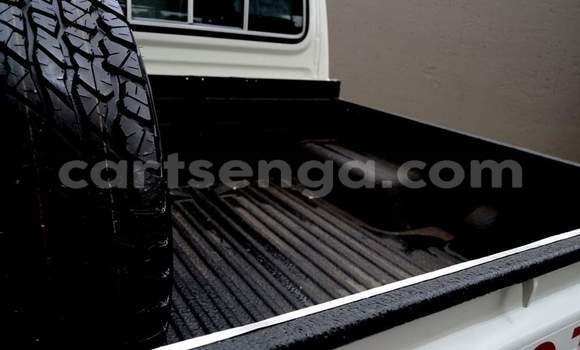 Acheter Occasion Voiture Toyota Land Cruiser Blanc à Ezulwini, Hhohho Acheter Occasion Voiture Toyota Land Cruiser Blanc à Ezulwini, Hhohho