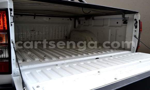 Acheter Occasion Voiture Nissan Navara Blanc à Manzini, Manzini Acheter Occasion Voiture Nissan Navara Blanc à Manzini, Manzini