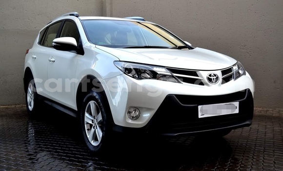 Acheter Occasion Voiture Toyota RAV4 Blanc à Mbabane, Manzini