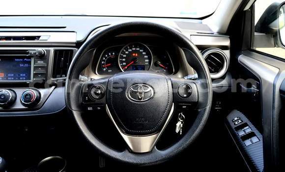 Acheter Occasion Voiture Toyota RAV4 Blanc à Mbabane, Manzini Acheter Occasion Voiture Toyota RAV4 Blanc à Mbabane, Manzini