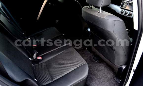 Acheter Occasion Voiture Toyota RAV4 Blanc à Mbabane, Manzini Acheter Occasion Voiture Toyota RAV4 Blanc à Mbabane, Manzini
