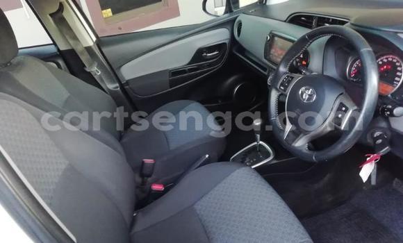 Nunua Ilio tumika Toyota Yaris White Gari ndani ya Manzini nchini Manzini Nunua Ilio tumika Toyota Yaris White Gari ndani ya Manzini nchini Manzini