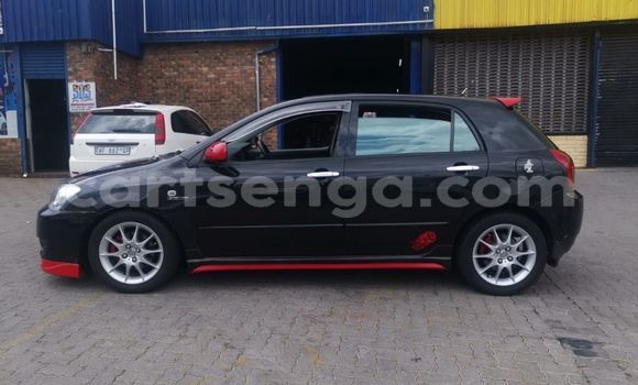 Nunua Ilio tumika Toyota Runx Black Gari ndani ya Kwaluseni nchini Manzini Nunua Ilio tumika Toyota Runx Black Gari ndani ya Kwaluseni nchini Manzini