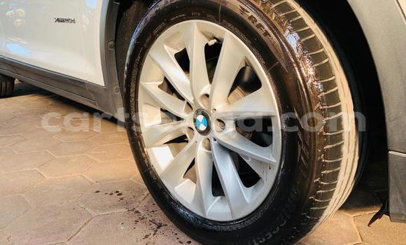 Nunua Ilio tumika BMW X3 White Gari ndani ya Tshaneni nchini Lubombo Nunua Ilio tumika BMW X3 White Gari ndani ya Tshaneni nchini Lubombo