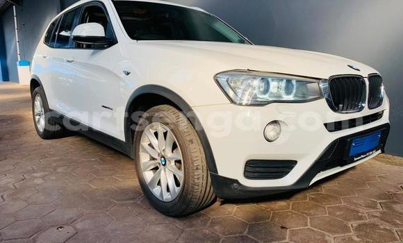 Nunua Ilio tumika BMW X3 White Gari ndani ya Tshaneni nchini Lubombo Nunua Ilio tumika BMW X3 White Gari ndani ya Tshaneni nchini Lubombo